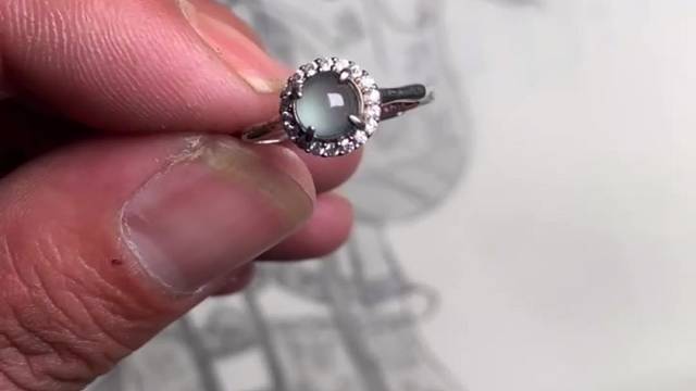 秒260❤️【冰种蓝刚戒指】
完美♥️种水一流无色差