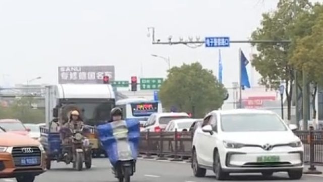 买的车停产了零件迟迟不发货，当初买车的飞凡门店也已关闭，车主担心此后维修无保障