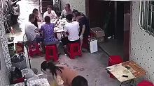 吃饭居然遇到这种事