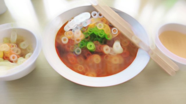 菜师傅不会和面，到一家经常去吃的手工刀削面，难怪这么辣，今天才知道这大姐是湖南那边的，