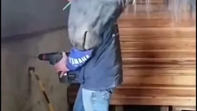 这前面的流海太长了，挡着马眼了