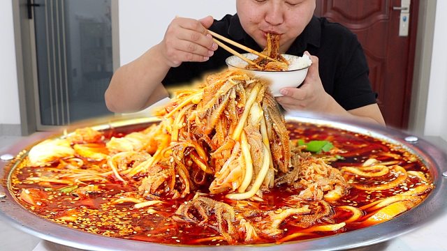 市场买5斤毛肚百叶，简单做麻辣冒菜，毛肚百叶随便造，太过瘾了