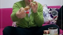對(duì)著這個(gè)吃貨，除了笑，我還能說(shuō)什么呢