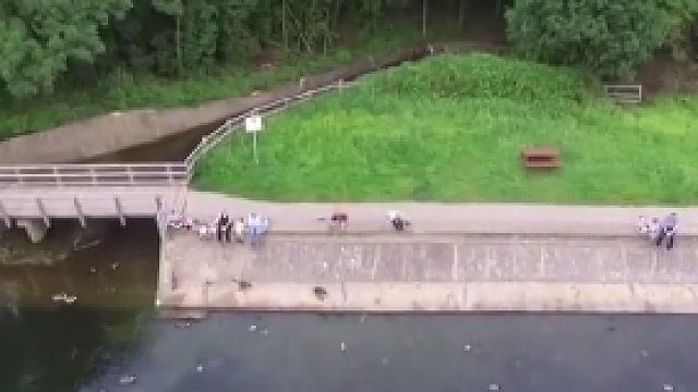 把无人机换成女朋友我肯定感动得哭出来！