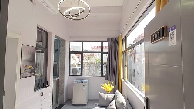 深圳租房宝安翻身45区一房一厅全景落地窗