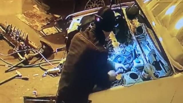 如果是你修车，碰上这种情况，你会选择怎么办