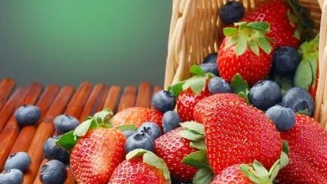 感谢 城堡老板的大火锅哇 哈哈哈 开饭啦 开饭啦 准备一下