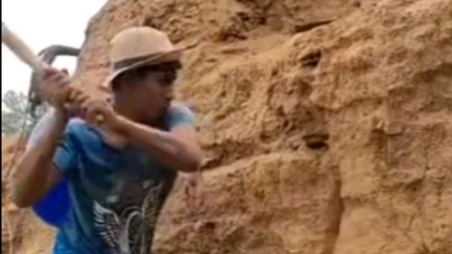 家里来客了，地里刨点鱼吃