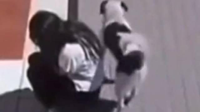 嗨，小美女，浇个朋友