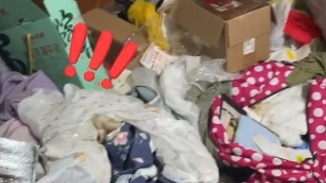 00后女孩租房屋内脏乱不堪，遍地垃圾无处下脚。房东：第二次发现了