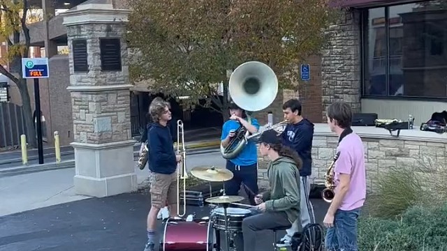 兄弟们，文化已经输出到美国了[卧槽][卧槽][卧槽]