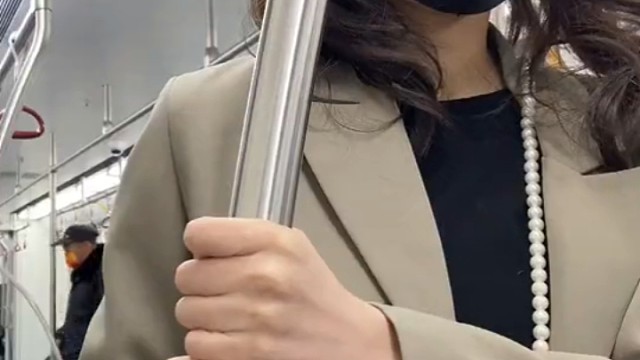 狗粮泡湿了，能当护手霜，学到了