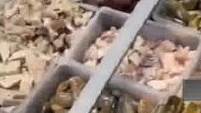 女生和同伴吃4碗粿条， 共付费545元被质疑宰客 。老板喊冤：明码标价