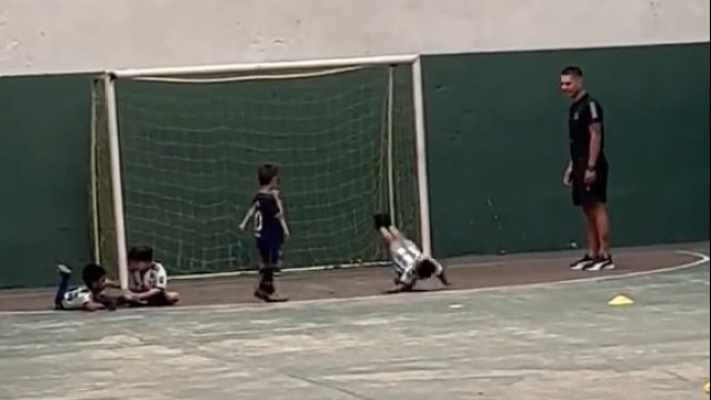 小朋友这手艺瞅着亲切啊