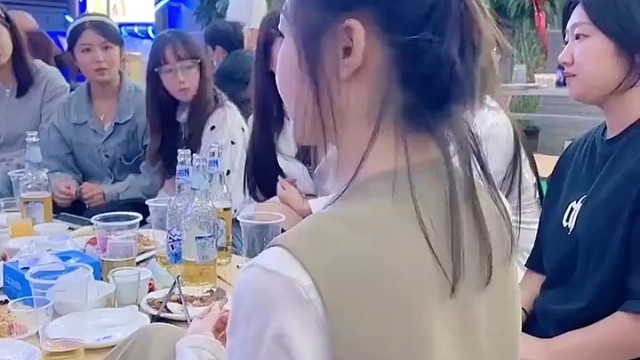 来看看现在的女生有多假