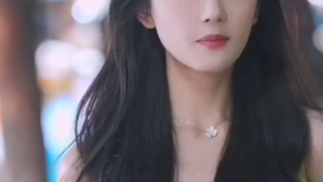 不是我不拍因为你有了
不是我不艾特名不正言不顺
无风无月也无你
从此音尘各悄然