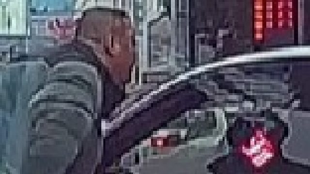 大众男司机和奔驰女司机路上起争执，男子拦路下车后，朝女司机吐口水……