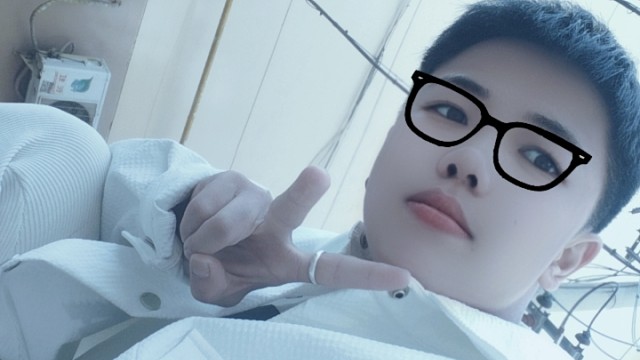 第一次玩虎牙简单单发个照片吧后续带来精彩给你们看哥哥姐姐们关注我点个大拇指谢谢