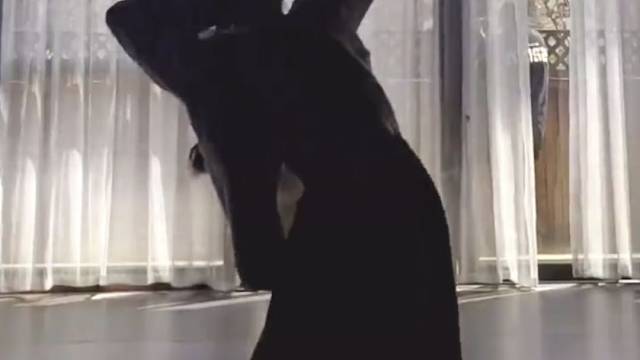 每一个和你没有血缘关系，并且还愿意对你好的人，都是上天赐予你的礼物