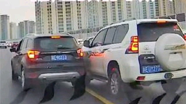 让你实线变道，霸道教你做人#强行加塞#别车#实线变道#交通安全#交通事故警示录#防