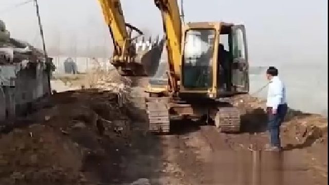 00后未婚妻用彩礼给对象村里修路