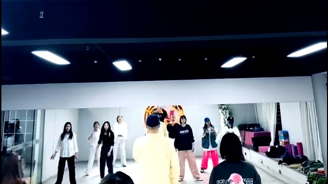 ୧꒰•̀ᴗ•́꒱୨