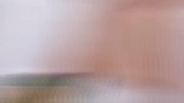 “带娃妙带娃好，带娃让你更快老，让你饭也吃不饱，让你觉也睡不好”你还有带娃的好处什么要补充的吗？#萌