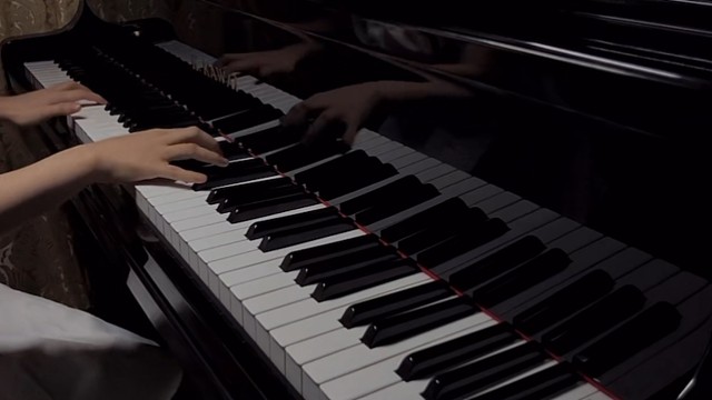 但愿你永远平安喜乐
​有朋友有兄弟
​有忠诚有人爱
​世间万物都是命
唯独这爱不是命.