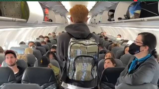 背个透明背包，里面装满money，是一种什么体验？