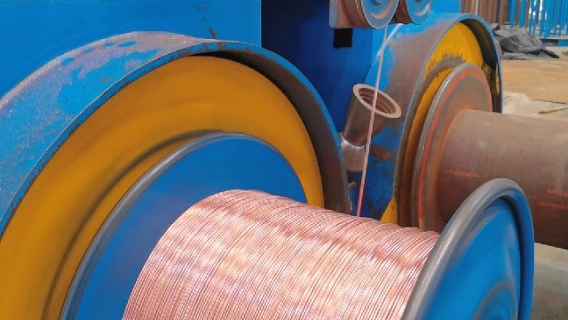 电缆小旺季又来了，机器24小时转个不停，这个周末又要加班了！