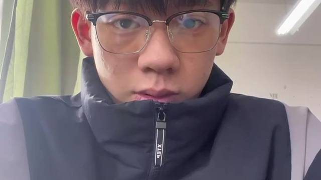 上课偷偷直播家人们