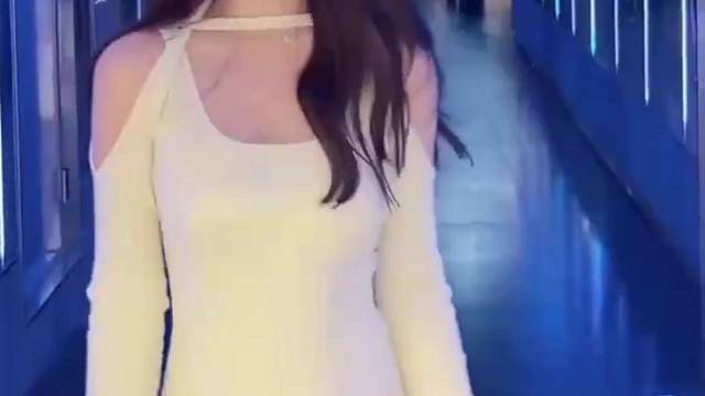 用心生活、用力向上。微笑前行就是对生命最好的回馈，周末也在努力营业哟，下单么？