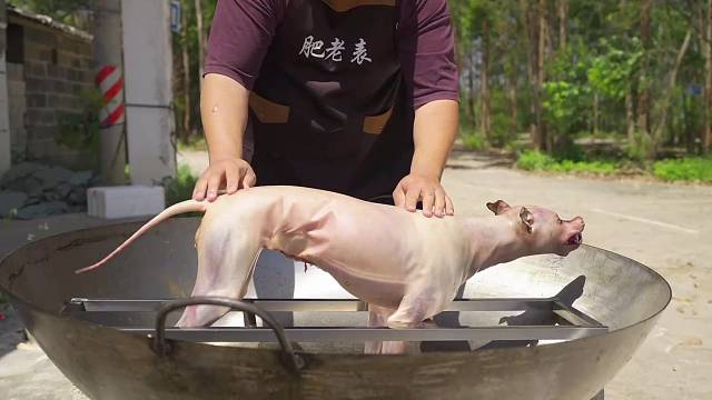 肥而不腻，瘦而不柴，香而不腻，玉林脆皮狗肉