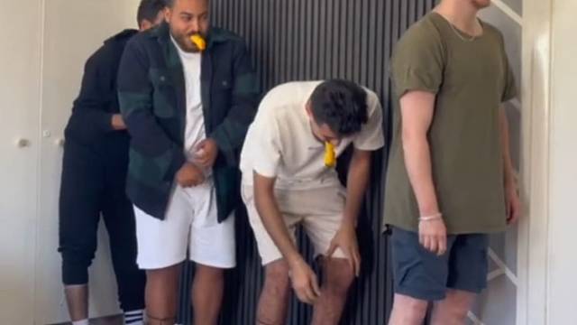 尖叫鸡忍痛挑战
哈哈哈哈太欢乐了吧