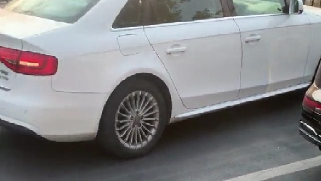 你俩一个驾校的吧？