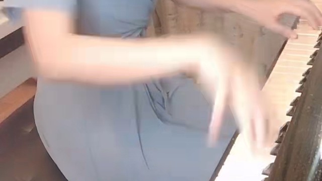 这琴好大这琴好白