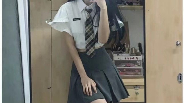 想知道我是谁就来千娇百媚噢