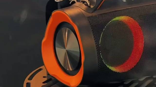 户外露营音箱低音炮.防水防摔.户外露营直播Ｋ歌.大功率重低音.团建活动.方便携带#蓝牙音箱#露营