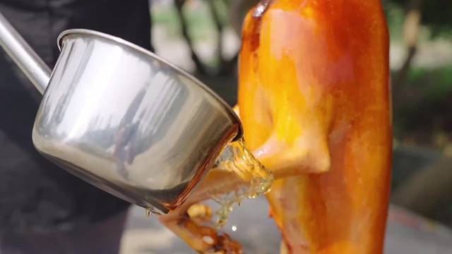 油淋脆皮狗肉香