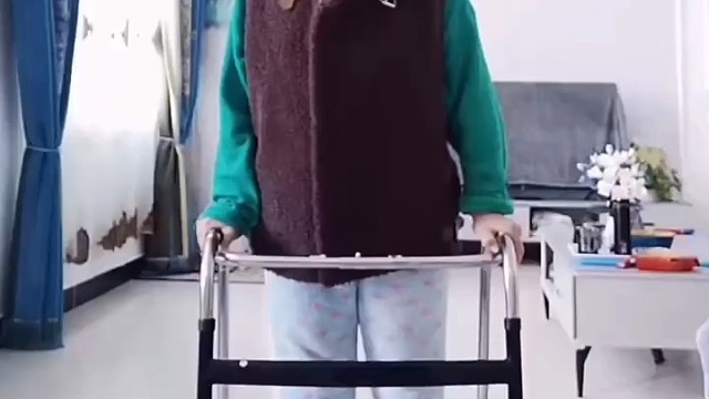 很多患者遇到小脑萎缩共济失调这个疾病都不知所措，这个疾病确实是疑难病症，不是那么好治疗的，但是也不用