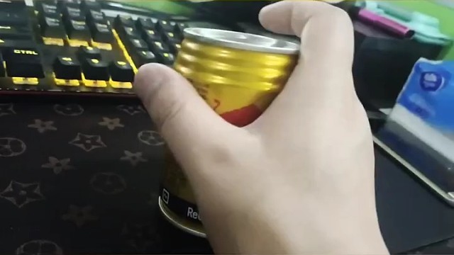 特发性震颤具有相互矛盾的临床本质，一方面这是一种轻微的单症状疾病，另一方面，又是常见的进展性疾病，有