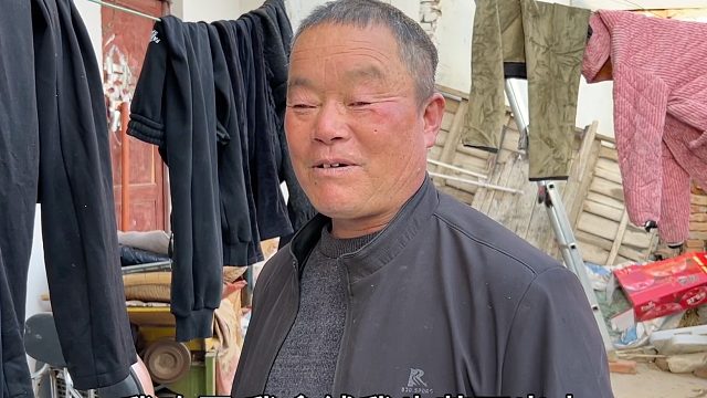 女婿要带岳父去买新车，却被一口拒绝不愿去，小伙各种忽悠真搞笑