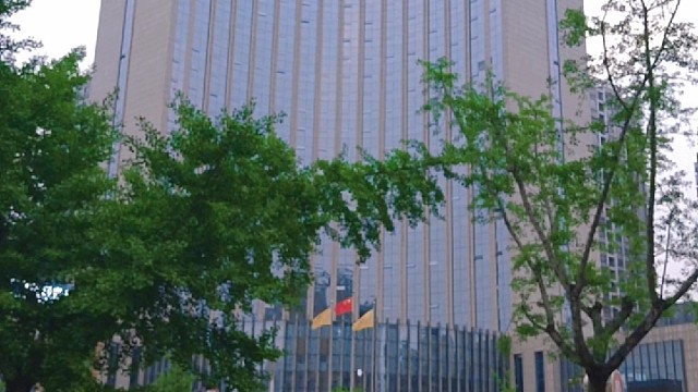 来啦老弟上才艺哈哈