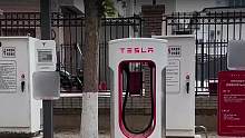 听说不是特斯拉，也能在特斯拉充电站进行充电了？让我们一探究竟！#特斯拉 #新能源 #OTA来了