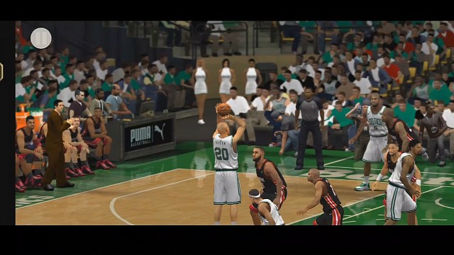 雷阿伦空位3分信手拈来