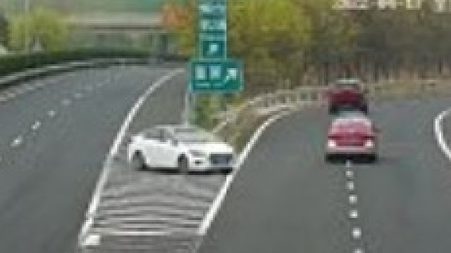 高速倒车心存侥幸