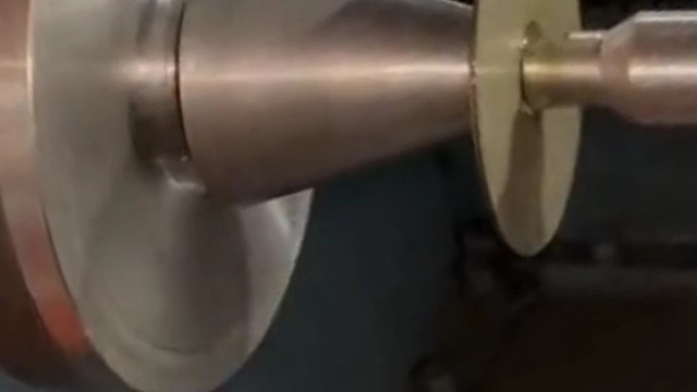 有需要接加工单的找我，提供设备也提供货源…#旋压设备#旋压加工#五金成型