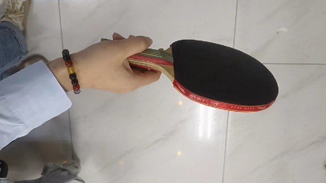 一紧张就手抖，