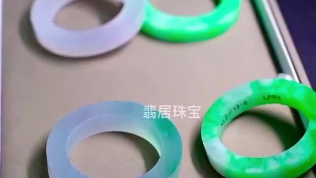 翡翠珠链能成为传承的象征！