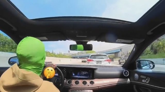 把你车技牛掰的伙计艾特出来